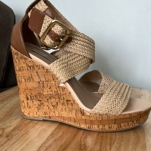 Steve Madden Sli wedge sandals 9.5